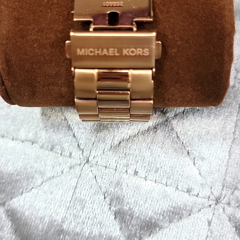 Authentic Michael Kors rosegold unisex watch - Picture 4 of 5